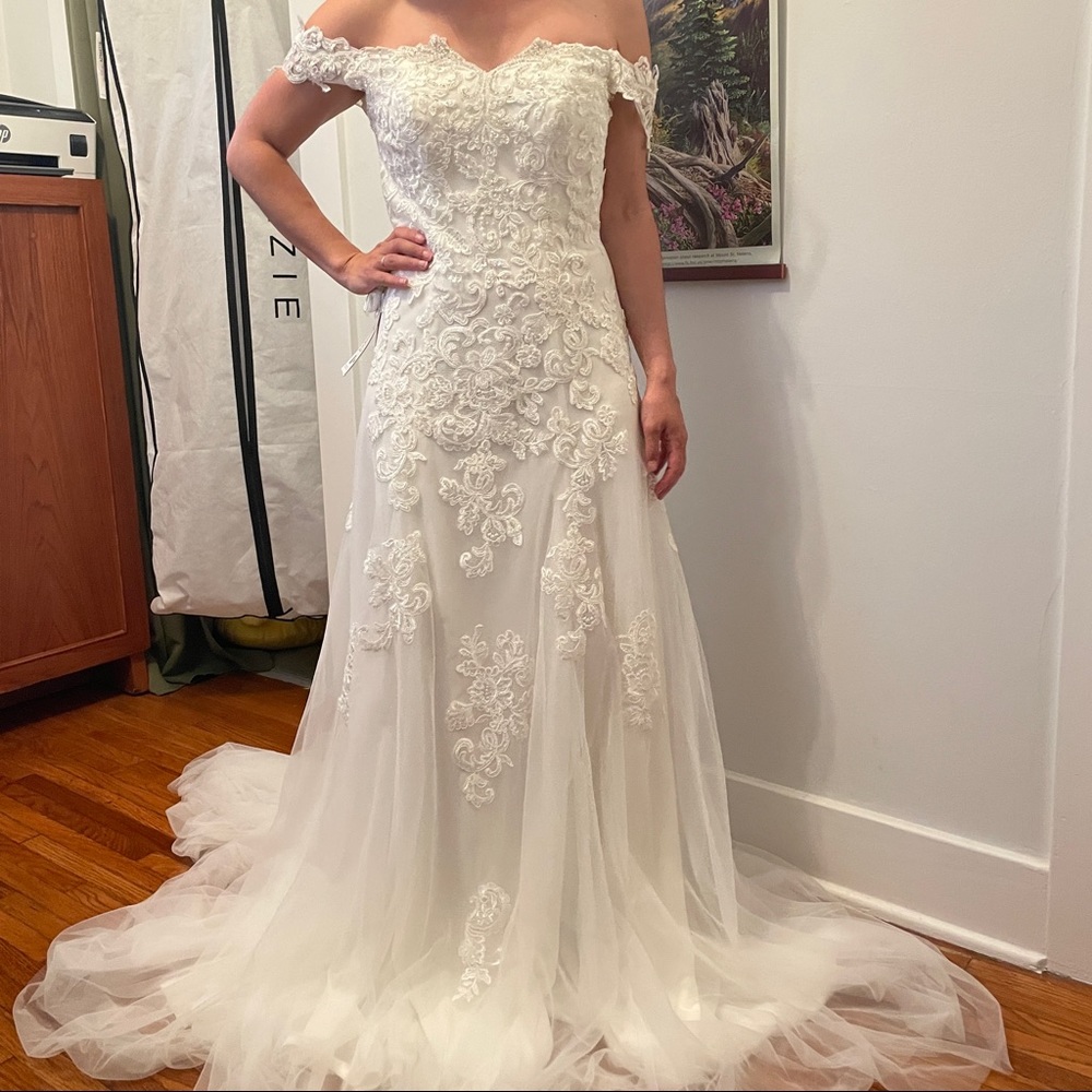 Azazie Adeline White Bridal Gown (NWT)